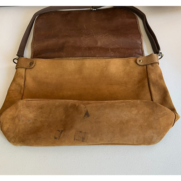 Unisex Brown Genuine Leather Crossbody Messenger Saddle Bag - Picture 7 of 16